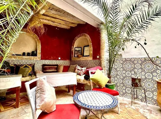 Essaouira Youth Hostel & Social Travel