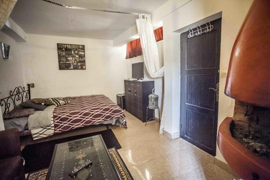 Hostel Youth & Social Travel *