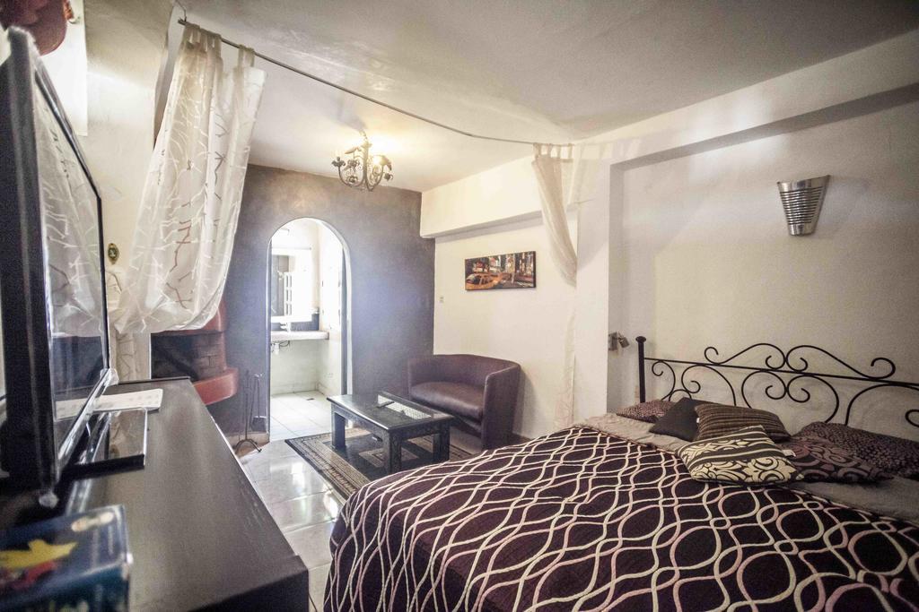Hostal Youth & Social Travel *