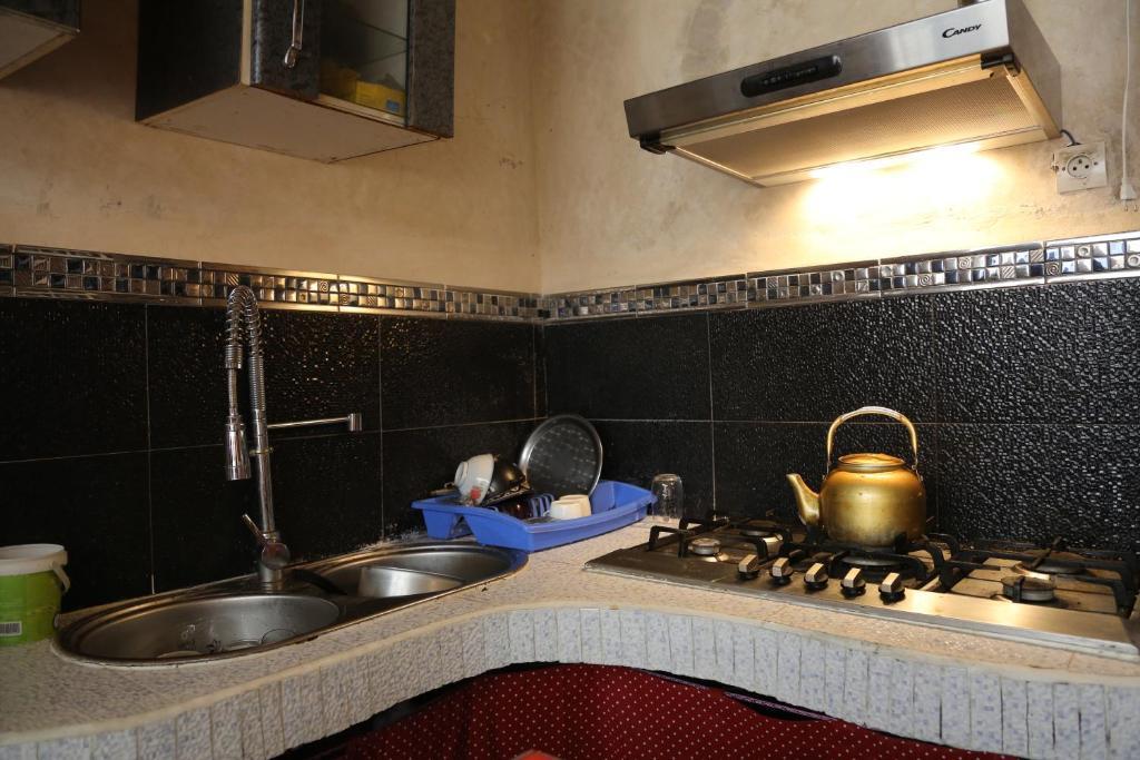 Youth & Social Travel Hostal Esauira